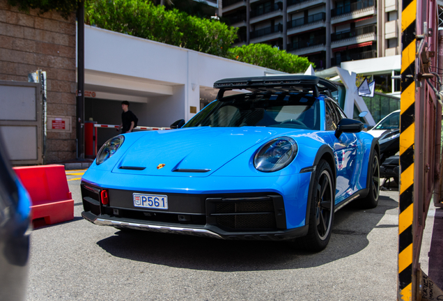 Porsche 992 Dakar