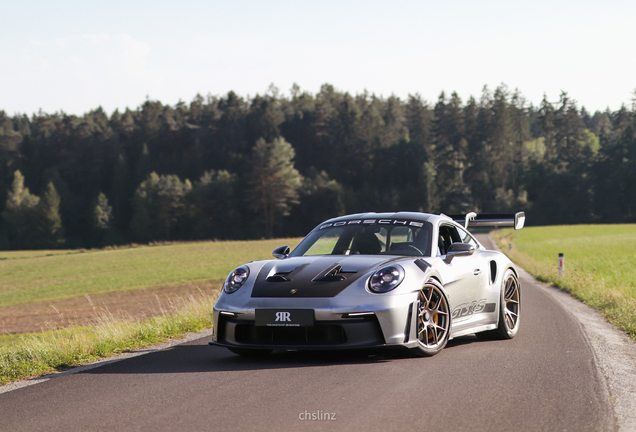 Porsche 992 GT3 RS Weissach Package