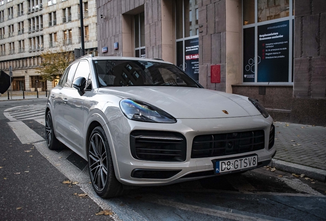 Porsche 9YA Cayenne GTS