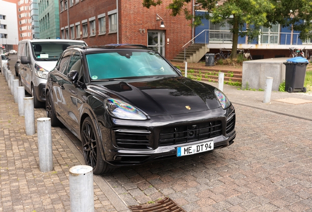 Porsche 9YA Cayenne GTS
