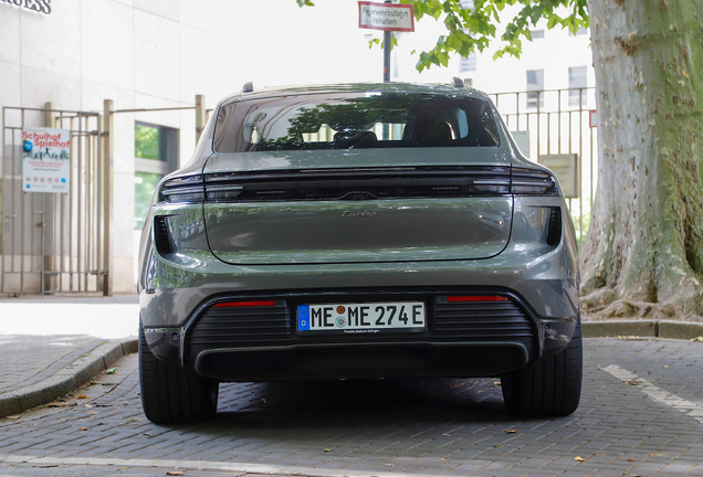 Porsche Macan EV Turbo