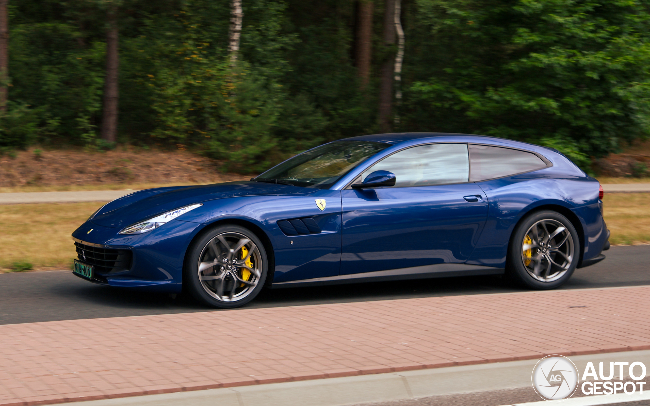 Ferrari GTC4Lusso T