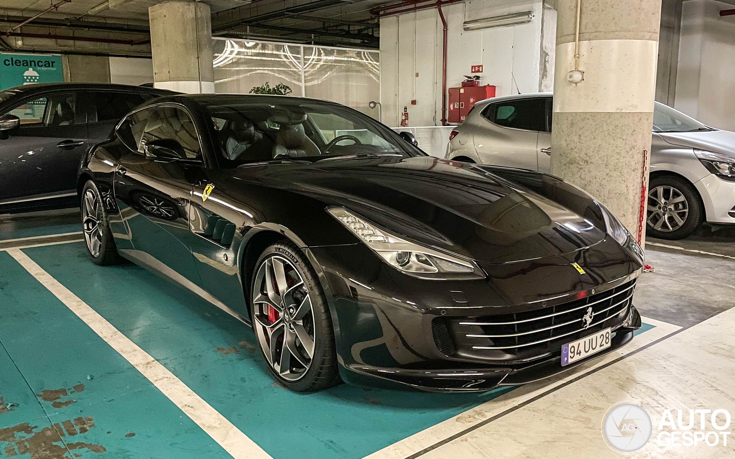 Ferrari GTC4Lusso T