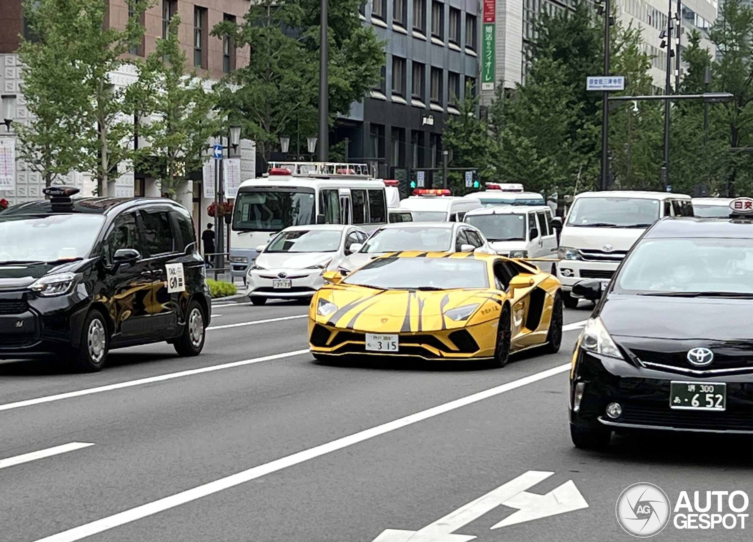Lamborghini Aventador S LP740-4