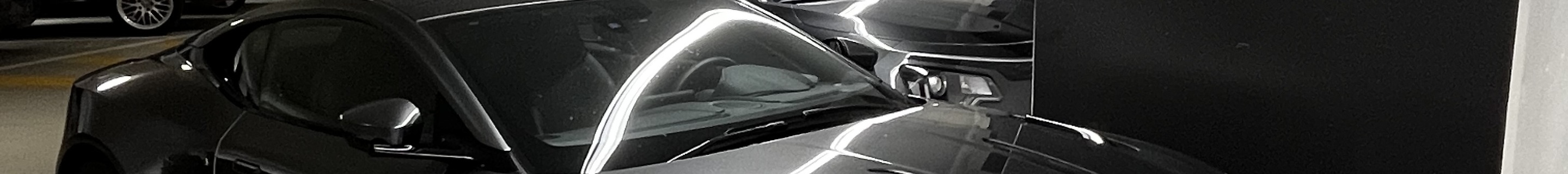 Aston Martin DB11