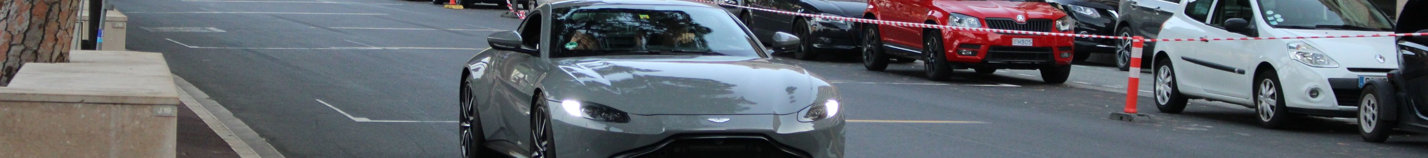 Aston Martin V8 Vantage 2018