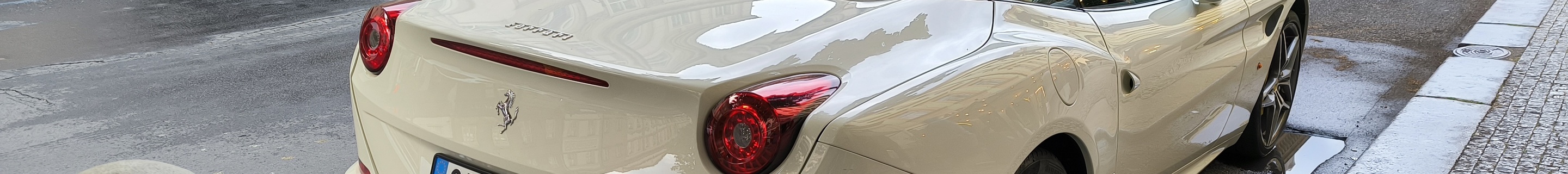 Ferrari California T