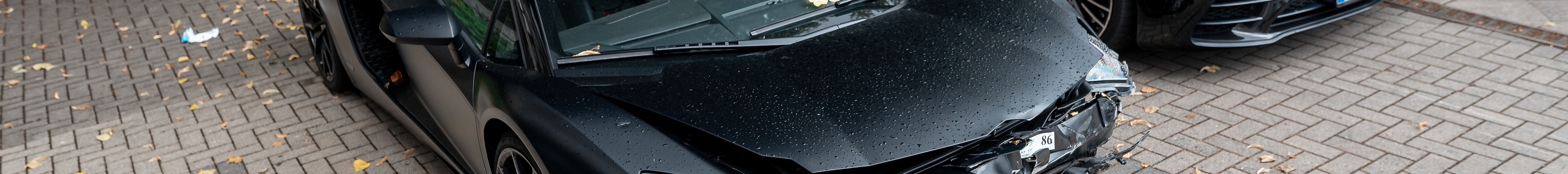 Lamborghini Aventador LP700-4 Roadster