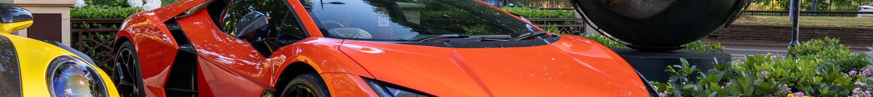 Lamborghini Revuelto