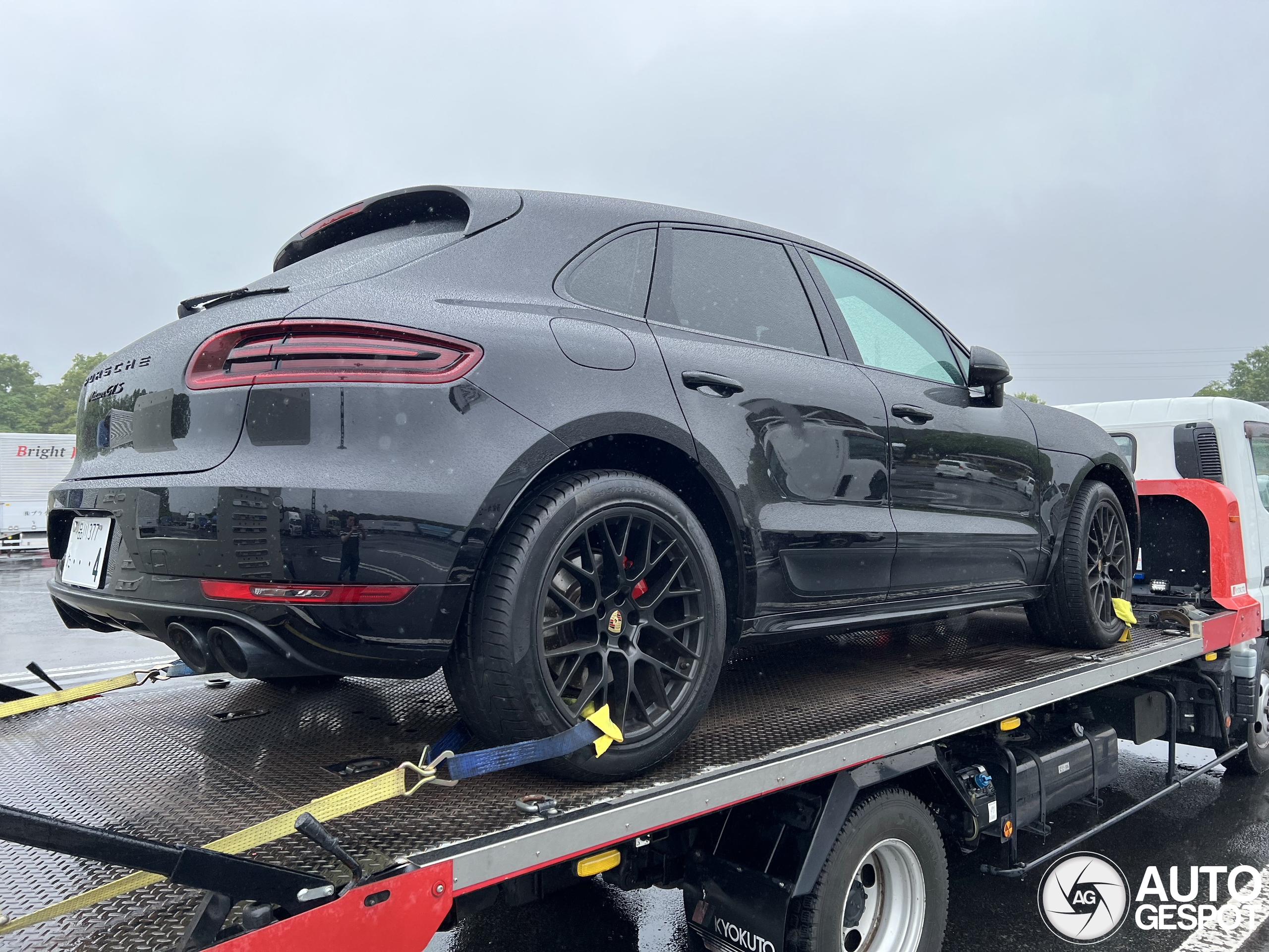 Porsche 95B Macan GTS