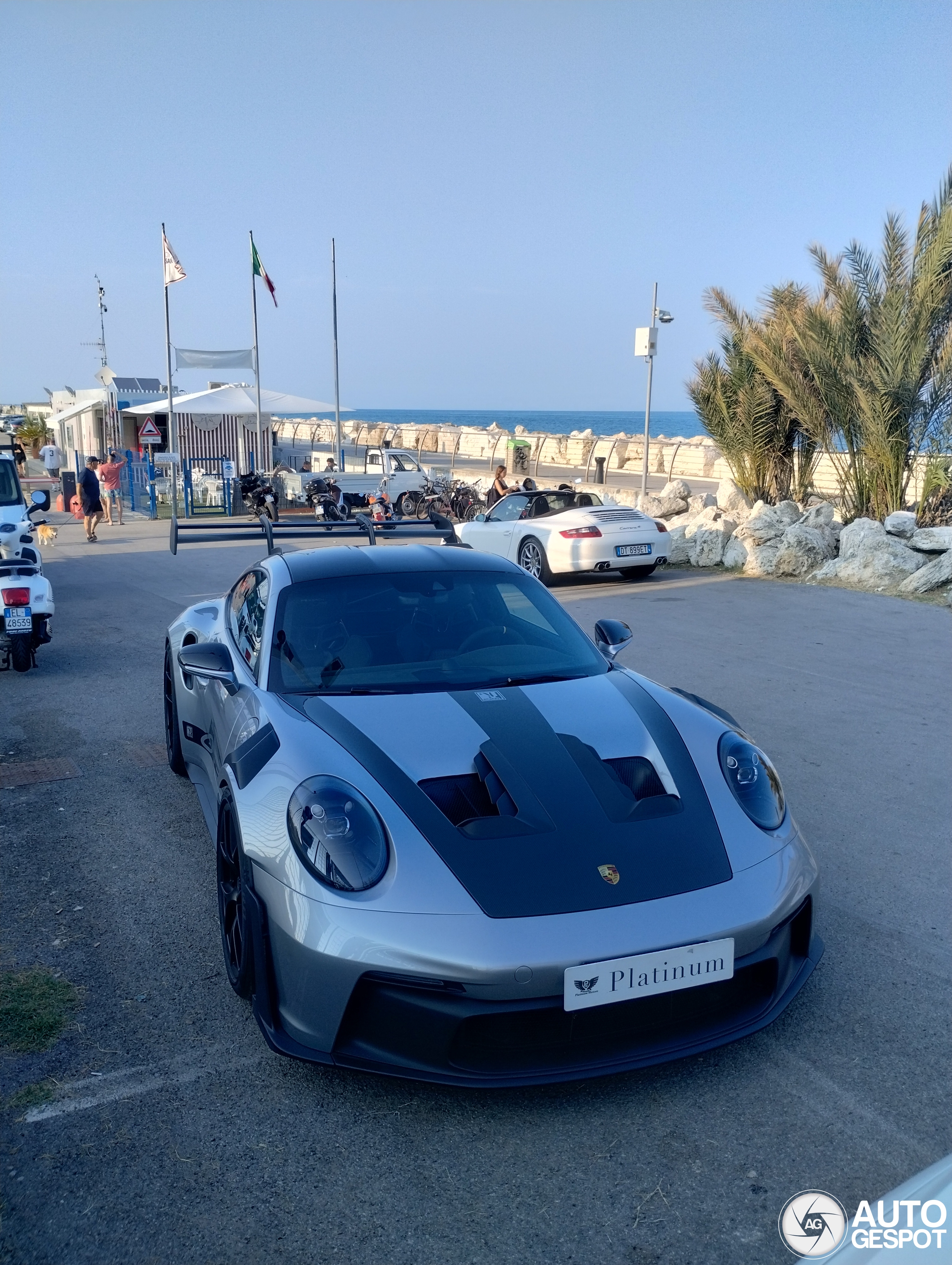 Porsche 992 GT3 RS Weissach Package
