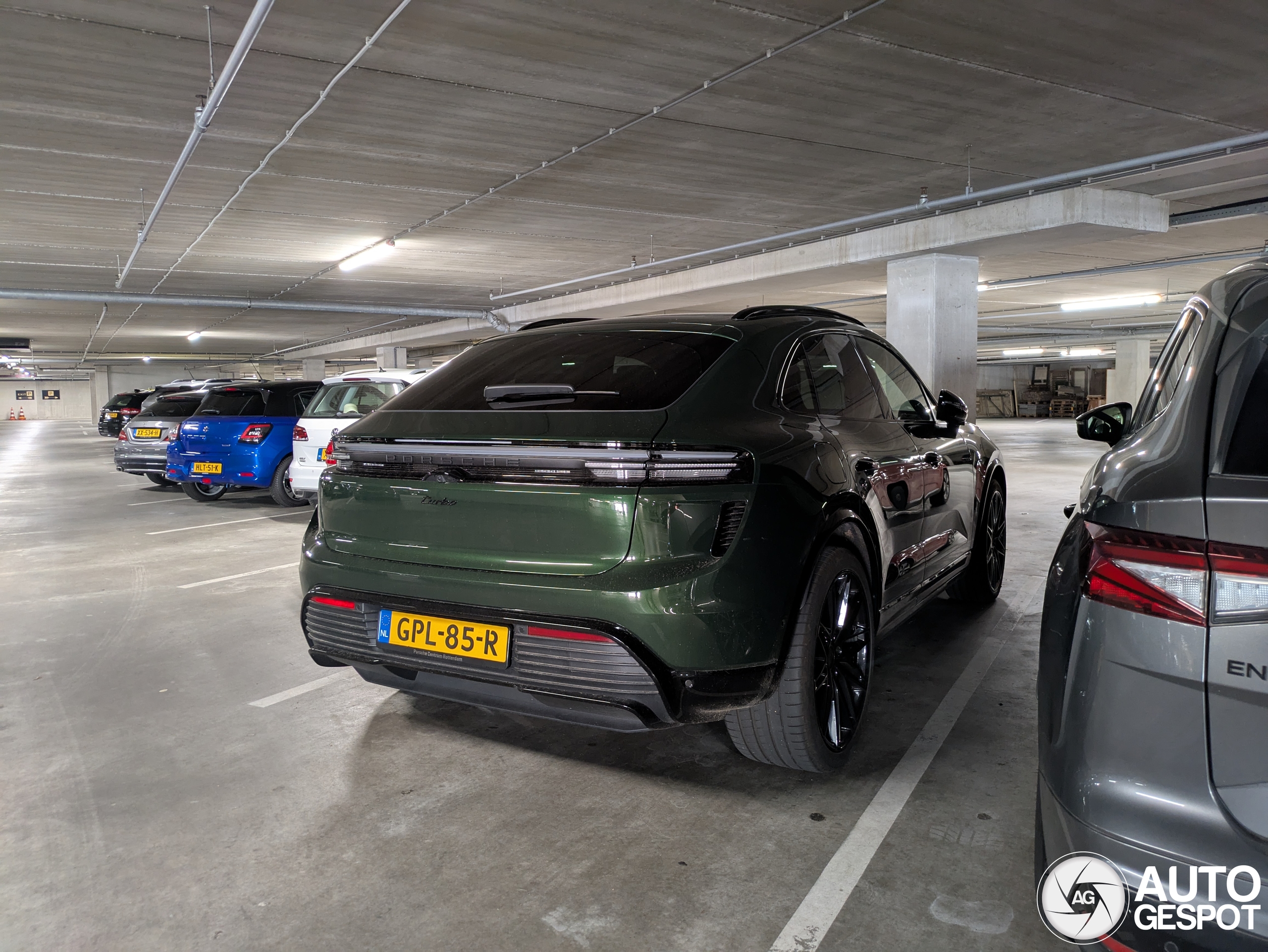 Porsche Macan EV Turbo