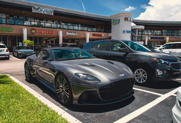 Aston Martin DBS Superleggera Volante