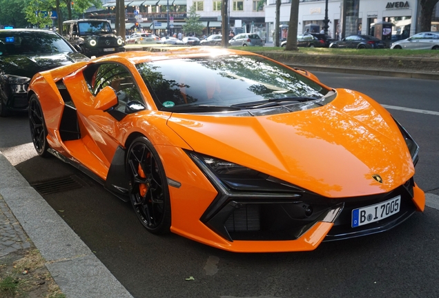 Lamborghini Revuelto
