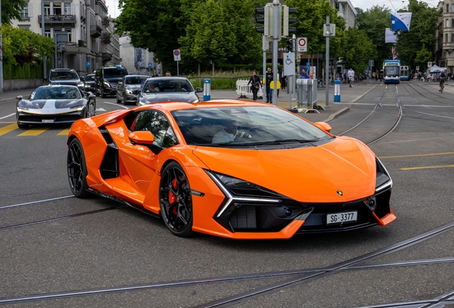 Lamborghini Revuelto