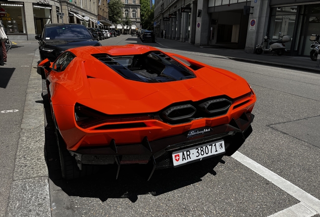 Lamborghini Revuelto