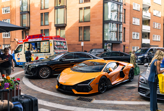Lamborghini Revuelto