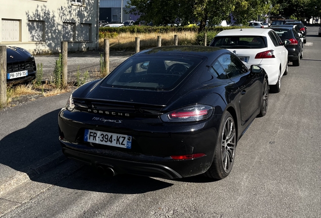 Porsche 718 Cayman S