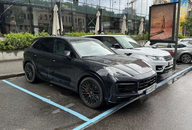 Porsche 9YA Cayenne GTS