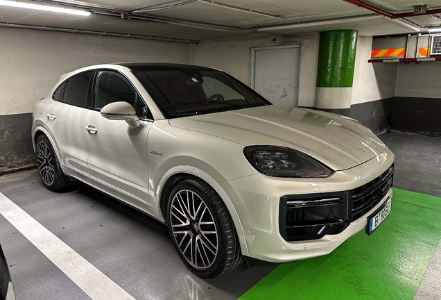 Porsche Cayenne Coupé Turbo E-Hybrid
