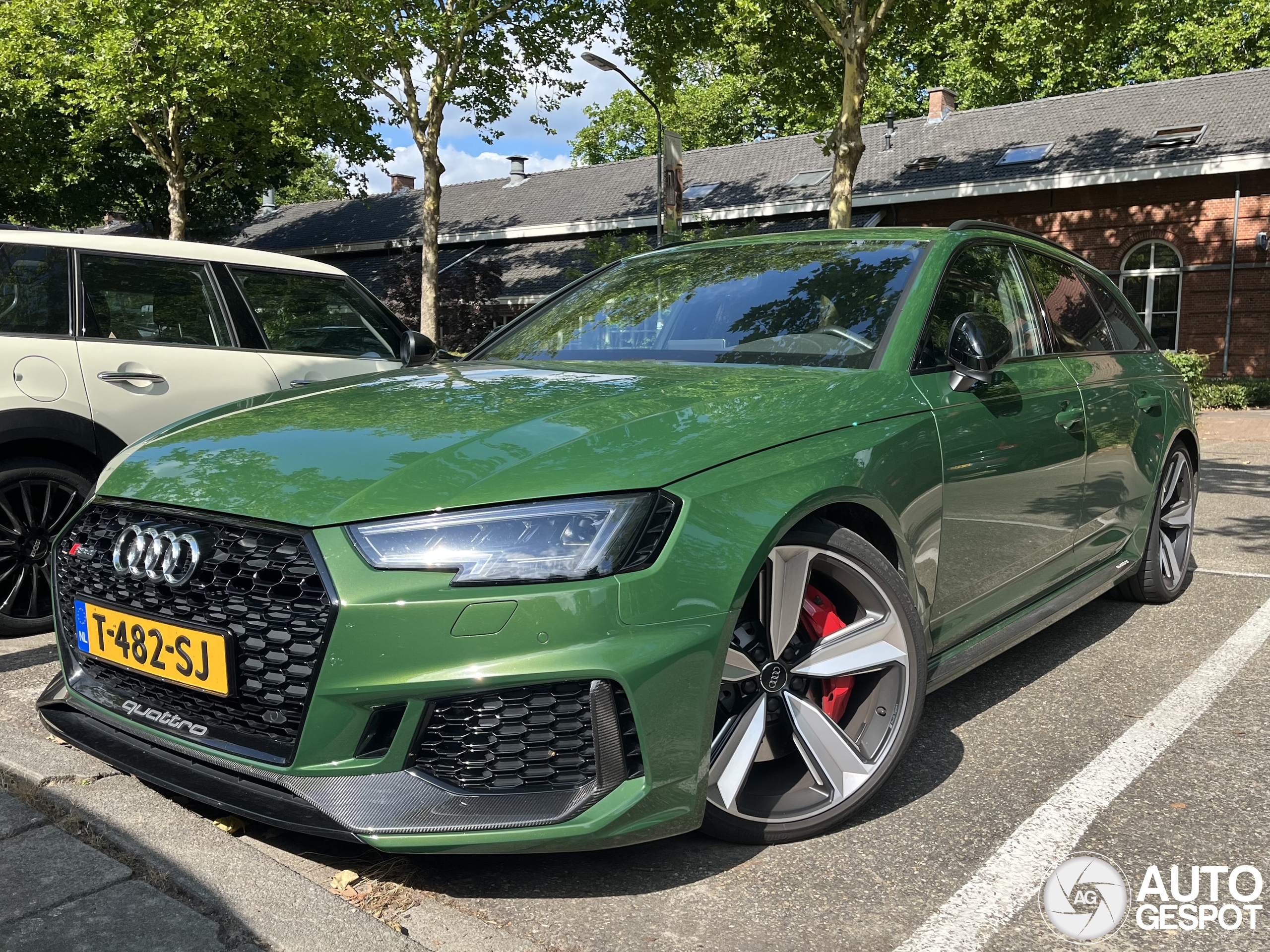 Audi RS4 Avant B9
