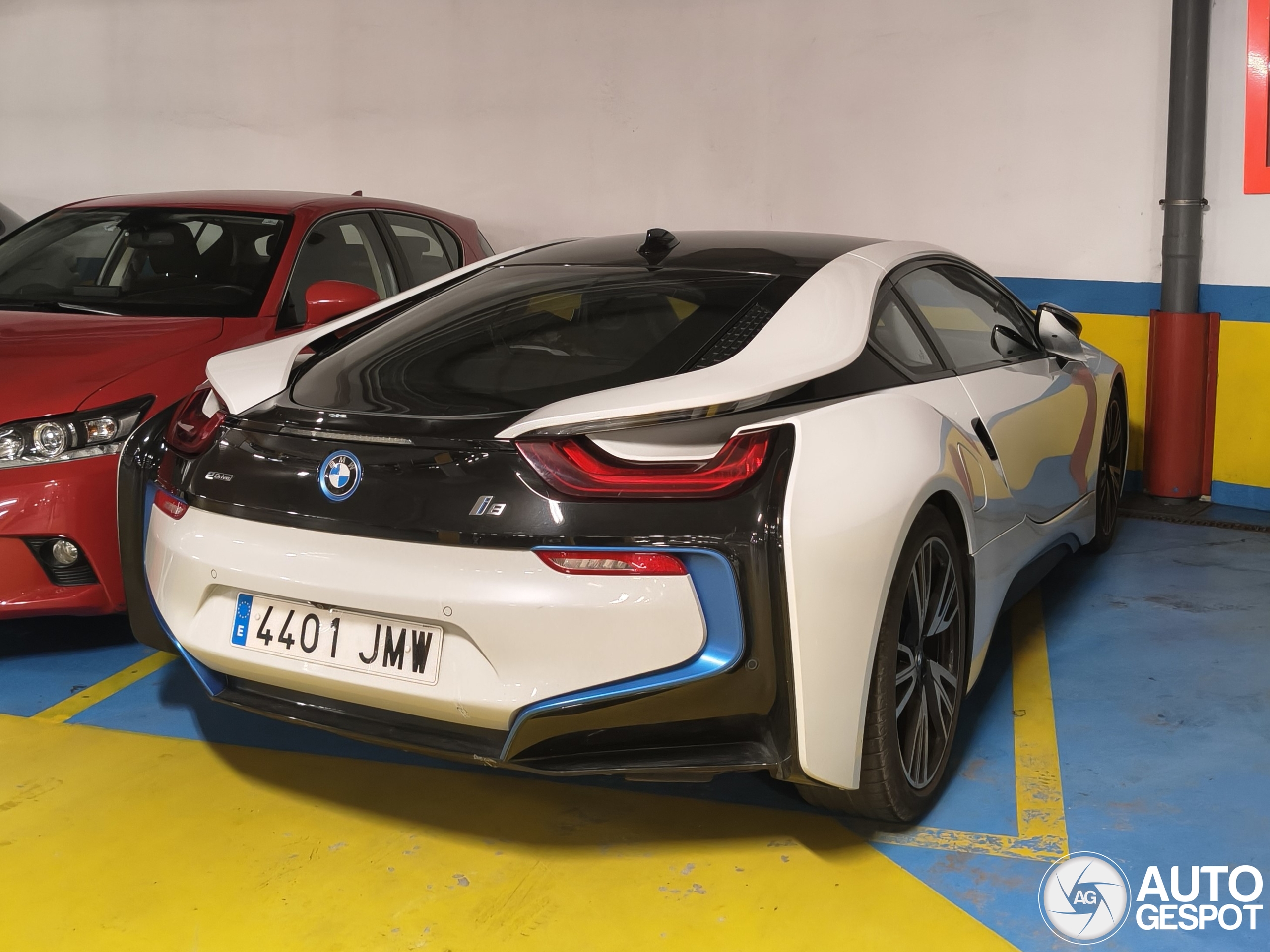 BMW i8