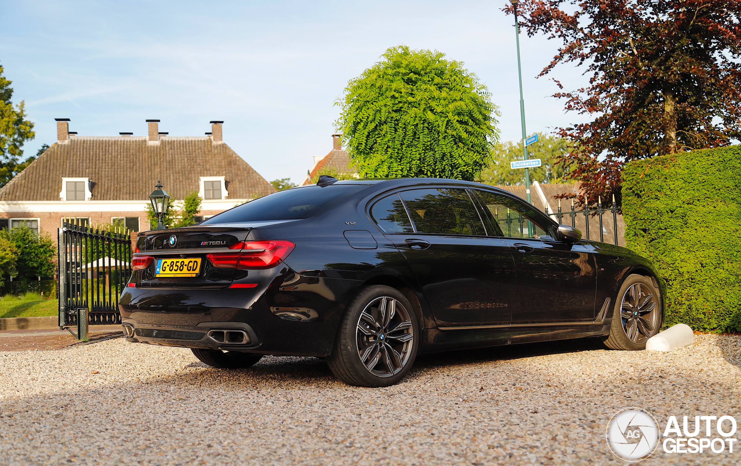 BMW M760Li xDrive