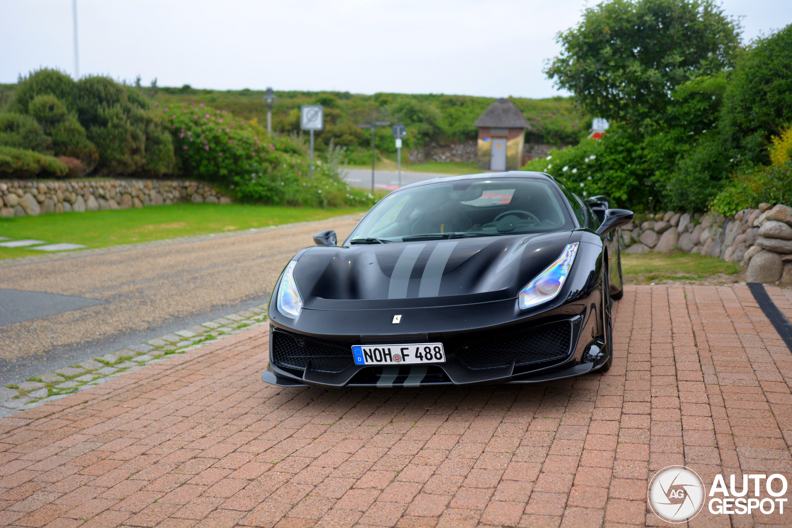 Ferrari 488 Pista