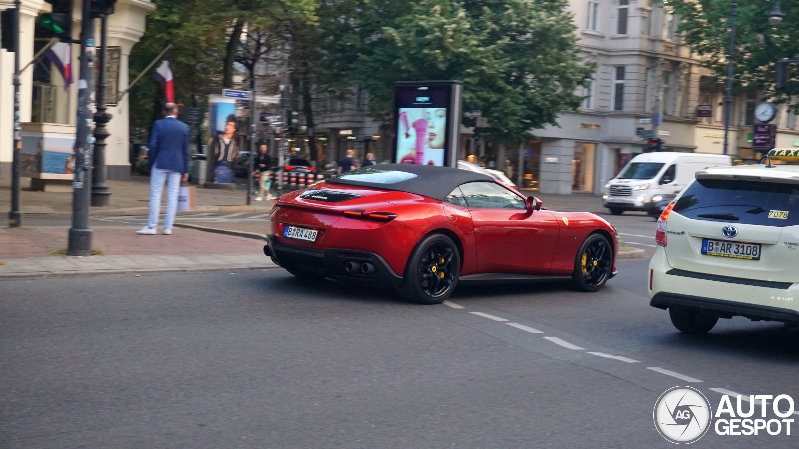 Ferrari Roma Spider