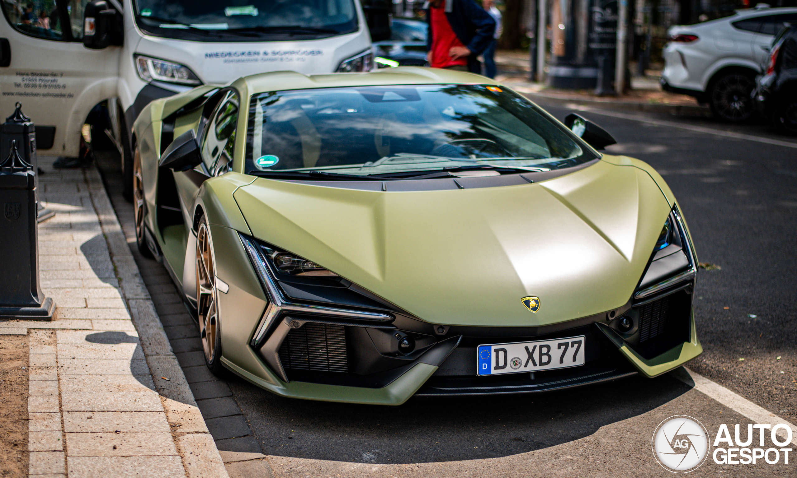 Lamborghini Revuelto