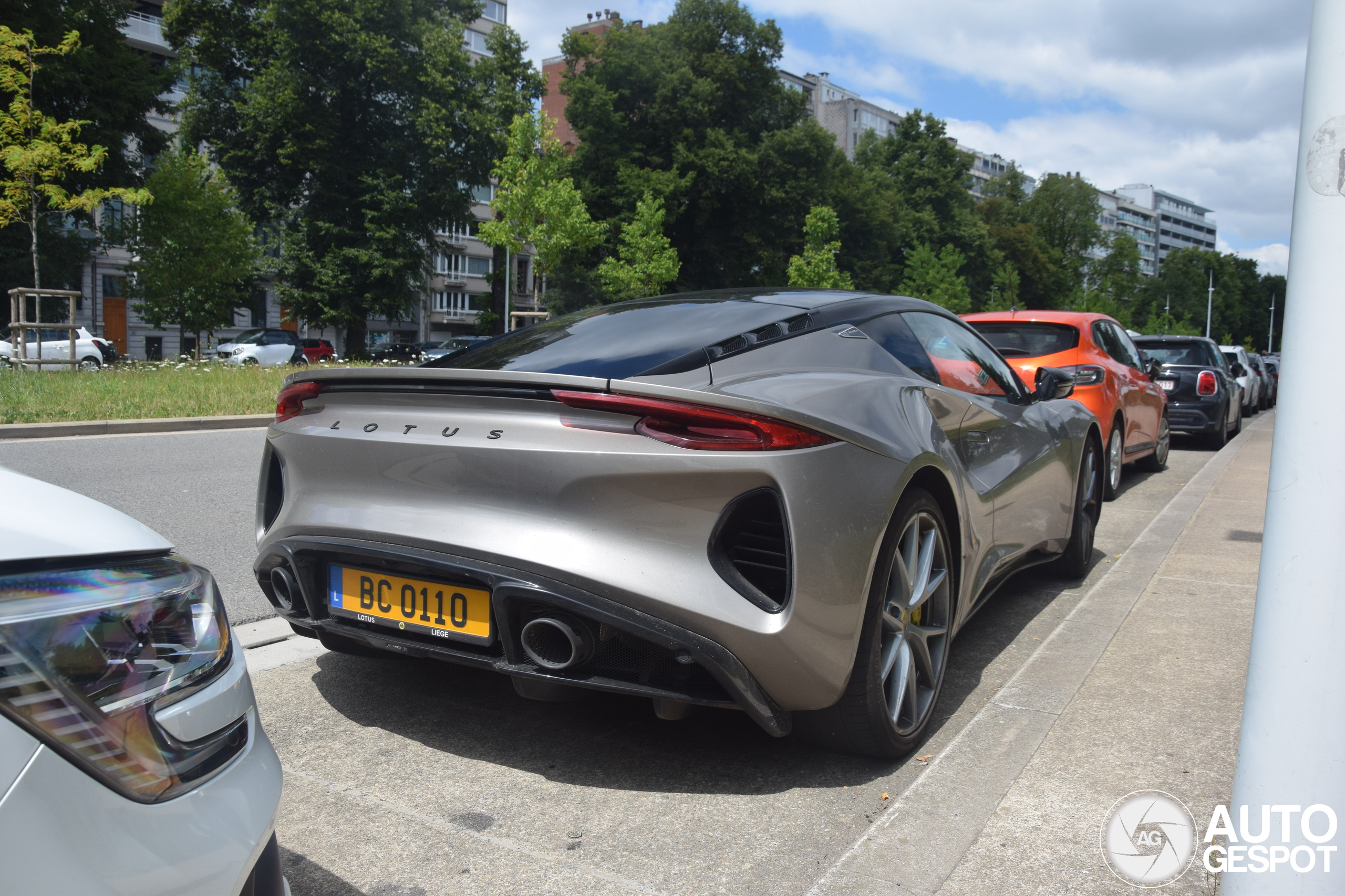 Lotus Emira