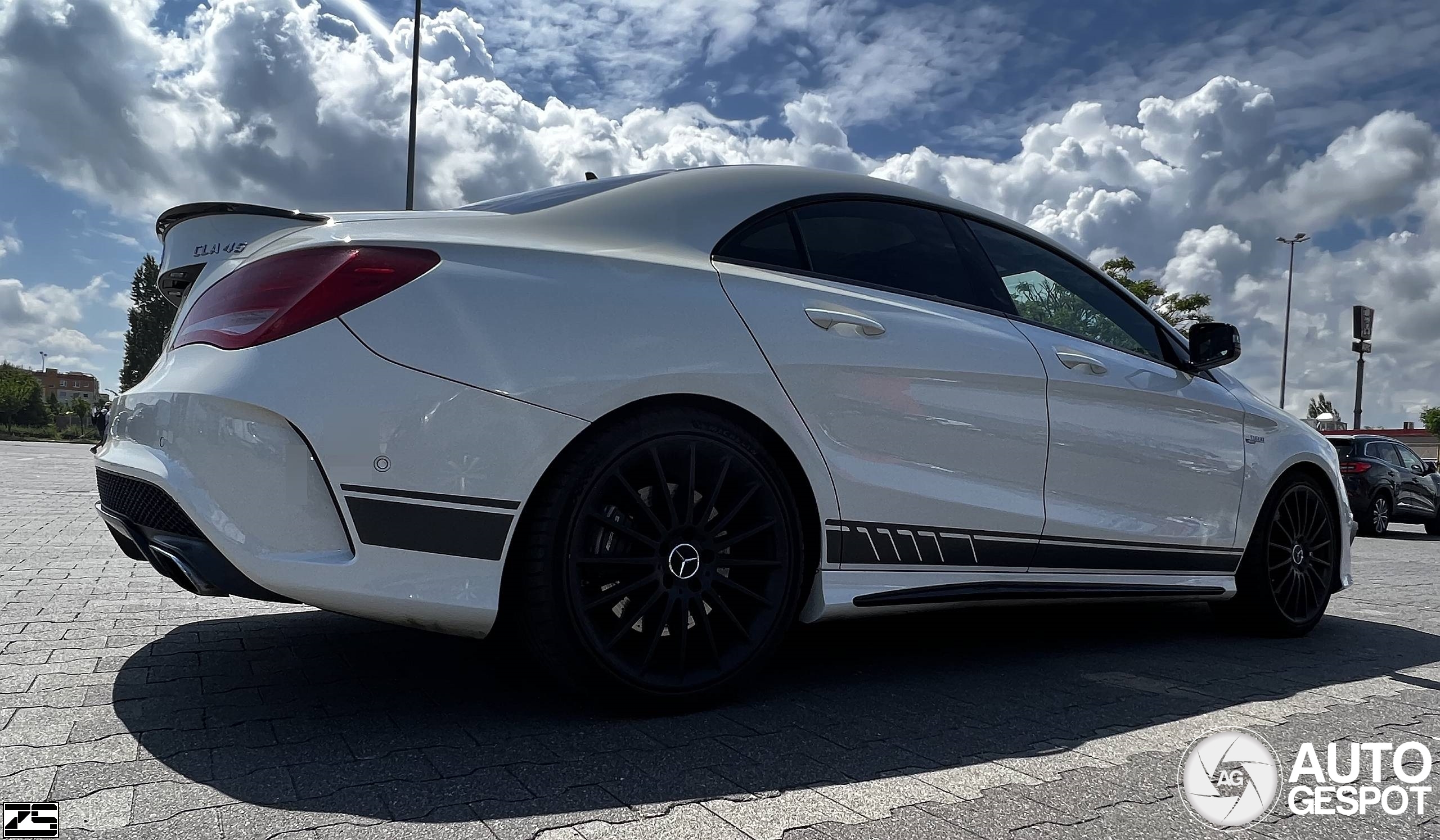Mercedes-Benz CLA 45 AMG C117