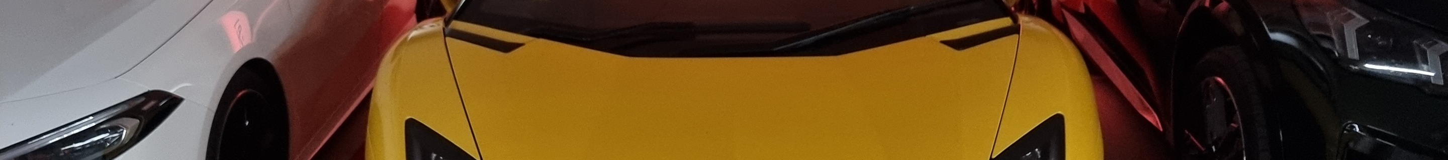 Lamborghini Aventador LP700-4 Roadster