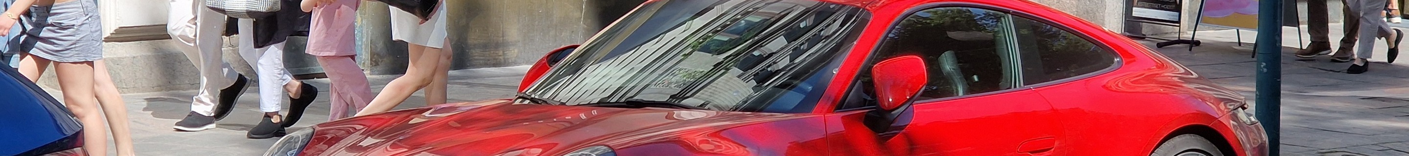 Porsche 992 Carrera 4S