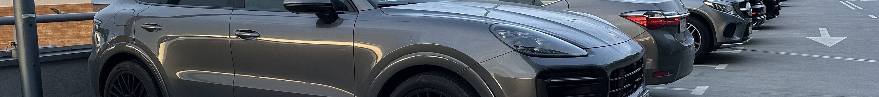 Porsche 9YA Cayenne GTS