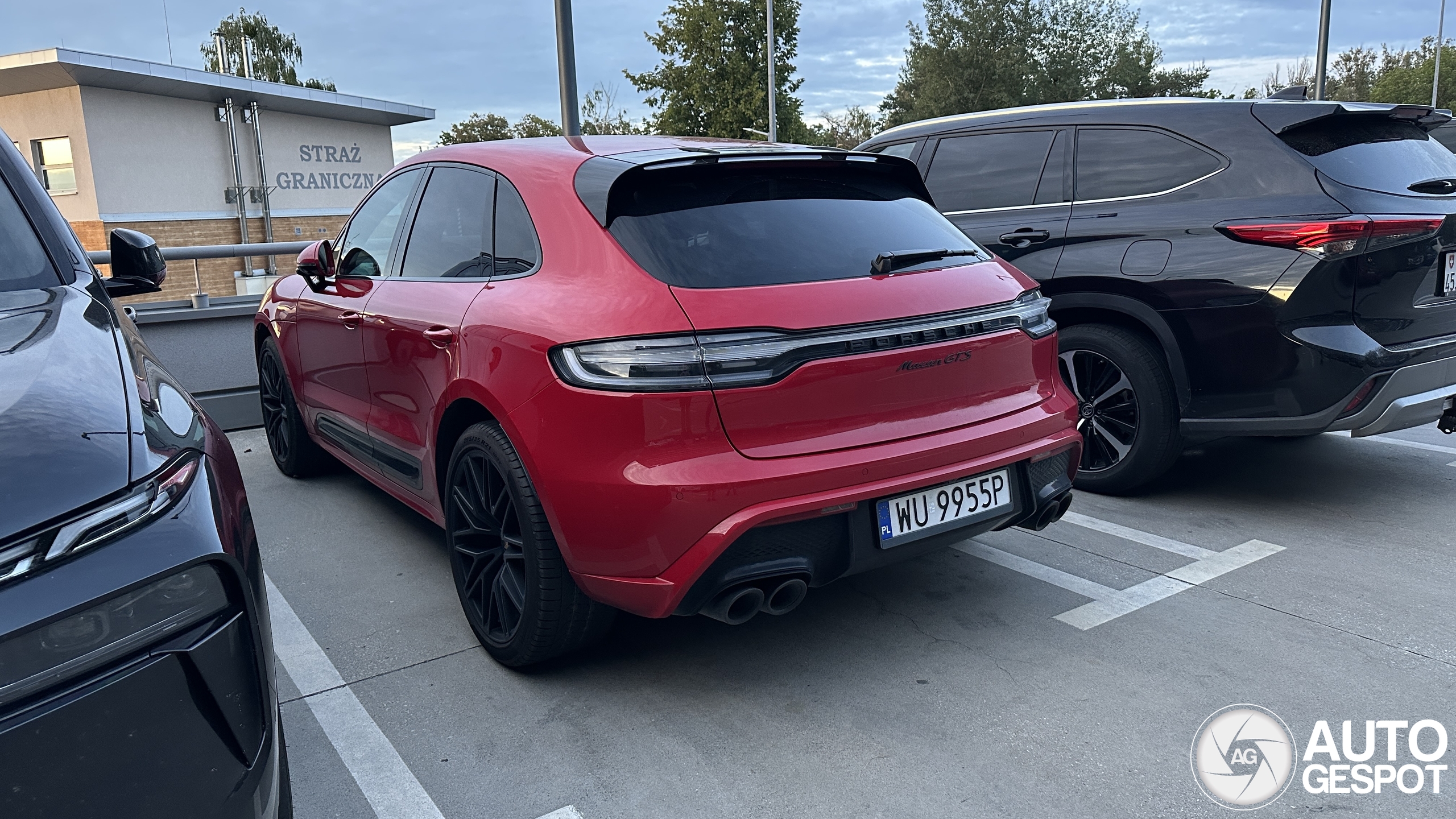 Porsche 95B Macan GTS MkIII