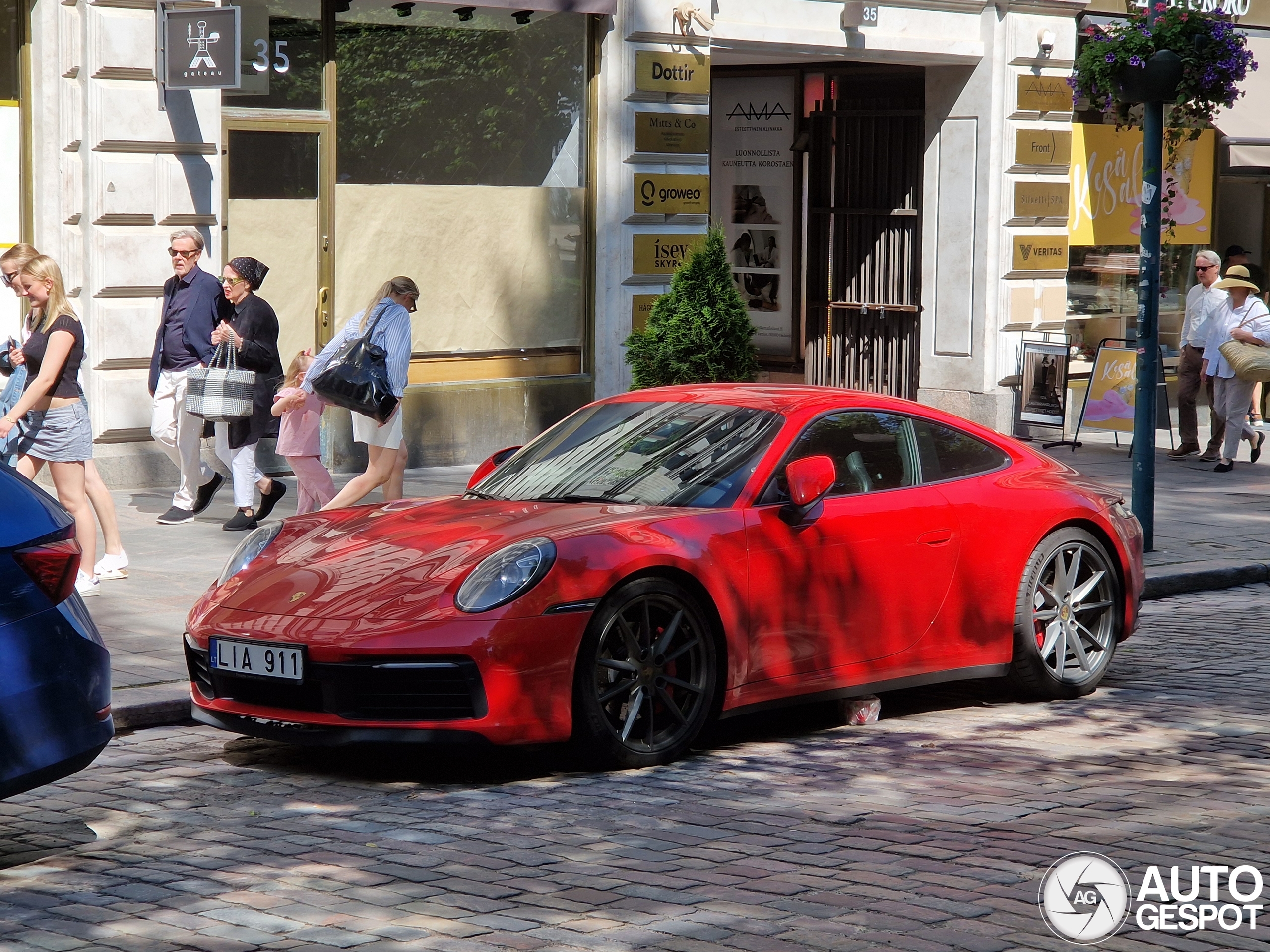 Porsche 992 Carrera 4S