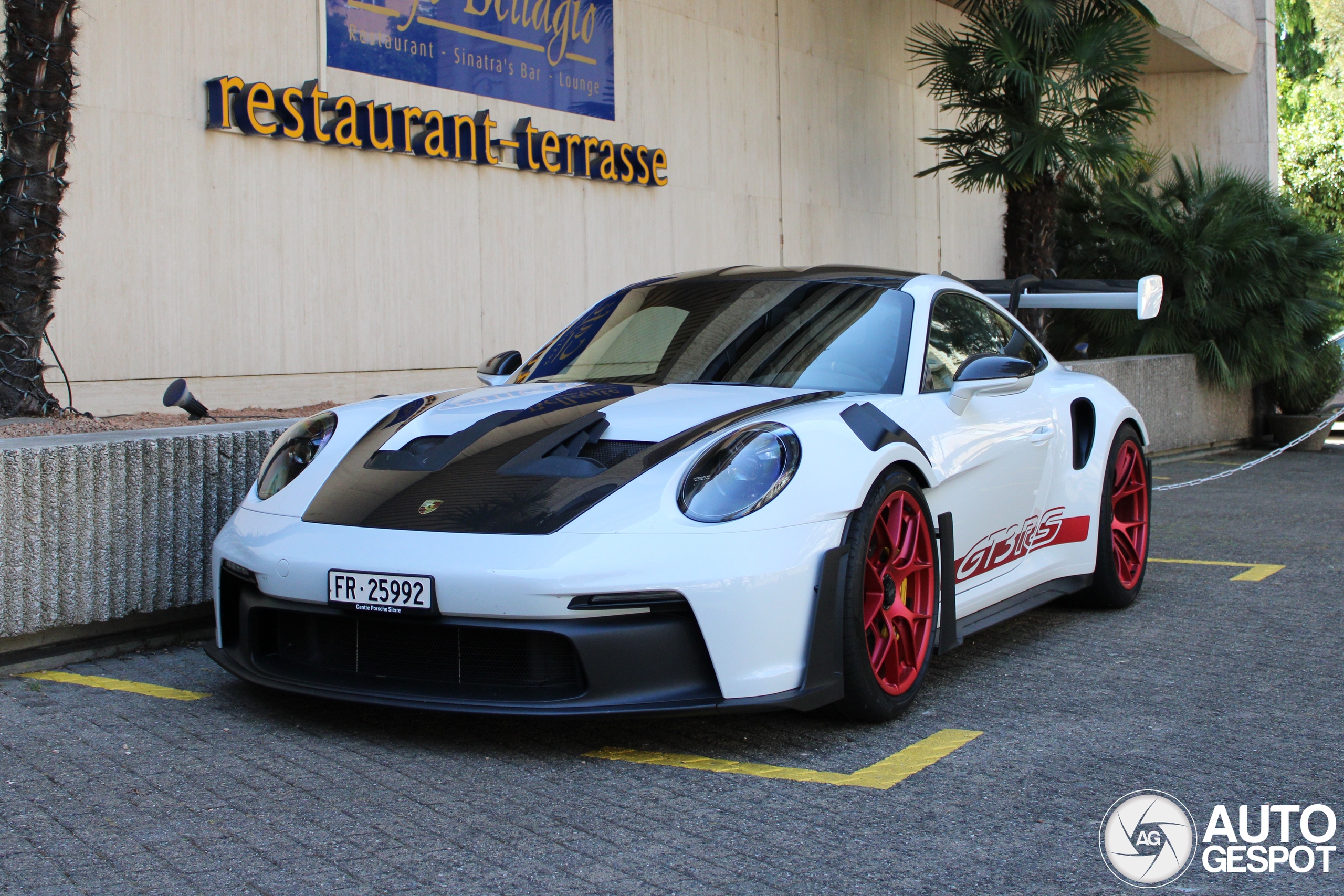 Porsche 992 GT3 RS Weissach Package
