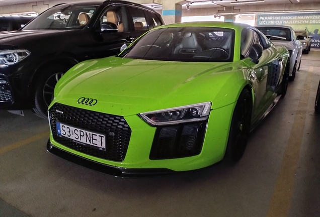 Audi R8 V10 Plus 2015