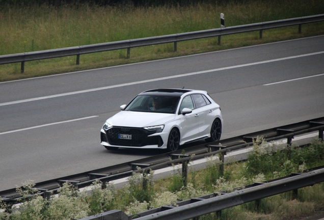 Audi RS3 Sportback 8Y 2025