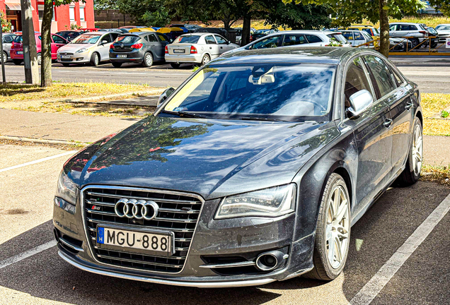 Audi S8 D4
