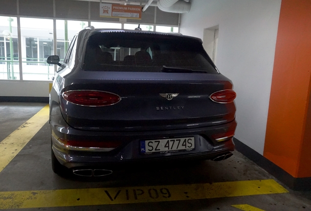 Bentley Bentayga Azure 2024