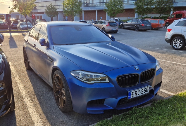 BMW M5 F10 2011