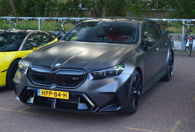 BMW M5 G90