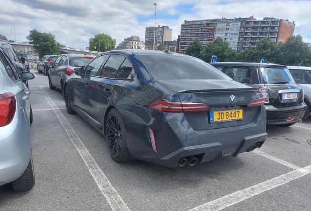 BMW M5 G90