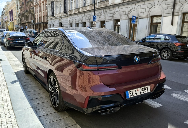 BMW M760e xDrive
