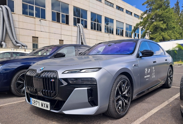 BMW M760e xDrive