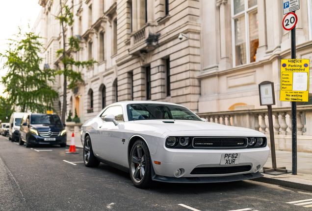 Dodge Challenger SRT-8 392
