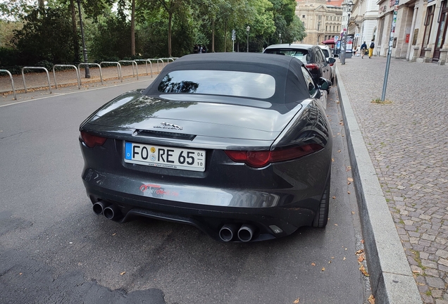 Jaguar F-TYPE S V8 Convertible