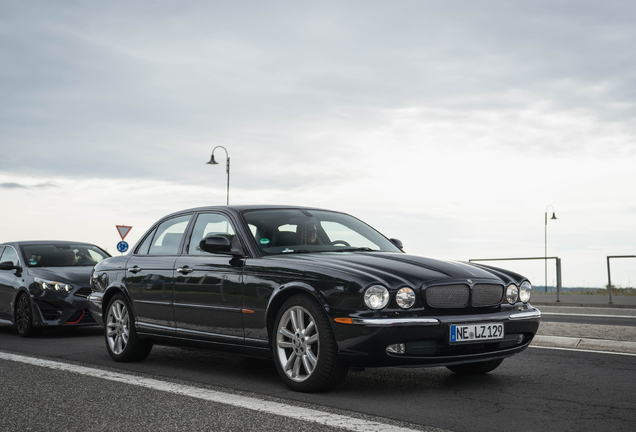 Jaguar XJR